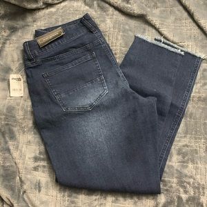 Dark denim a Boyfriend Skinny